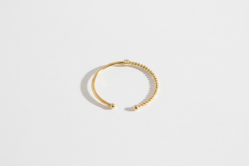 Twist & Plain Cuff
